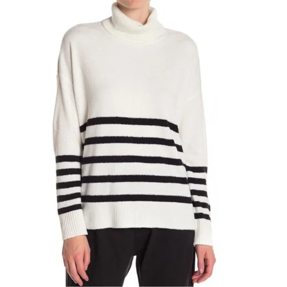 NWT Vince Camuto Eyelash Cozy Striped Turtleneck Sweater, Ivory Fluff & Black - Picture 6 of 11